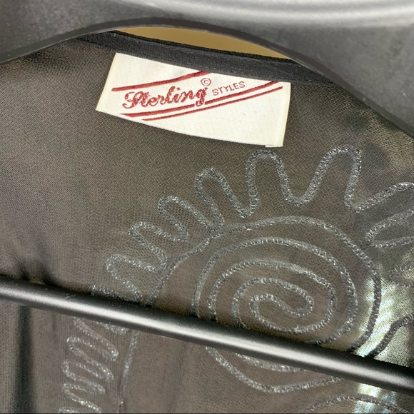 SterlingStyles  Black open front overblouse with white piping design - Picture 4 of 5